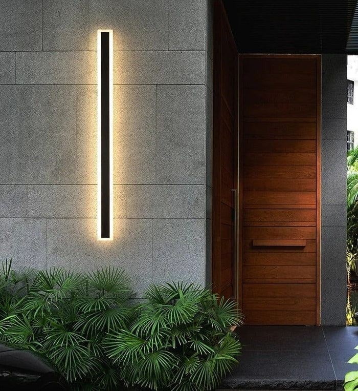 The Sleek Wall Light