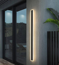 The Sleek Wall Light