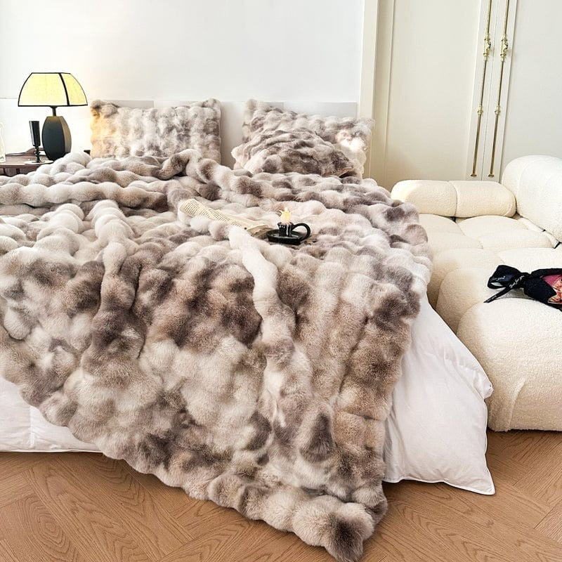 Luxurious Rabbit Faux-Fur Blanket Throw