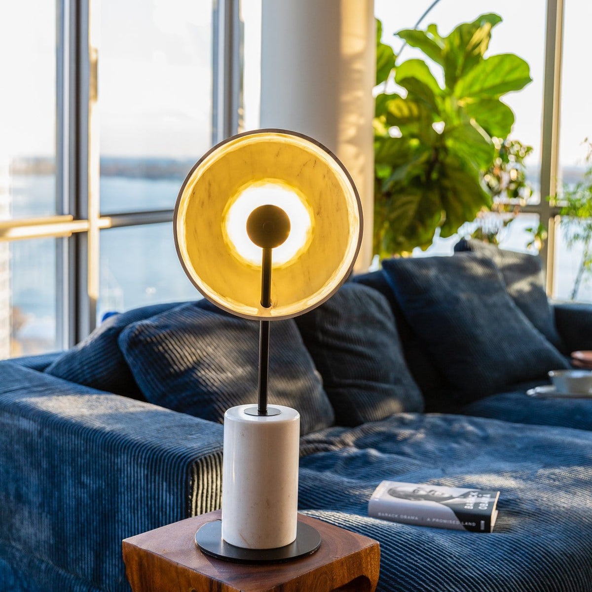 Classic Iris Lamp