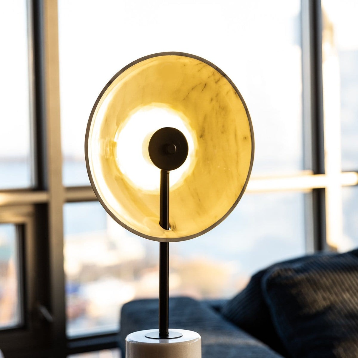 Classic Iris Lamp