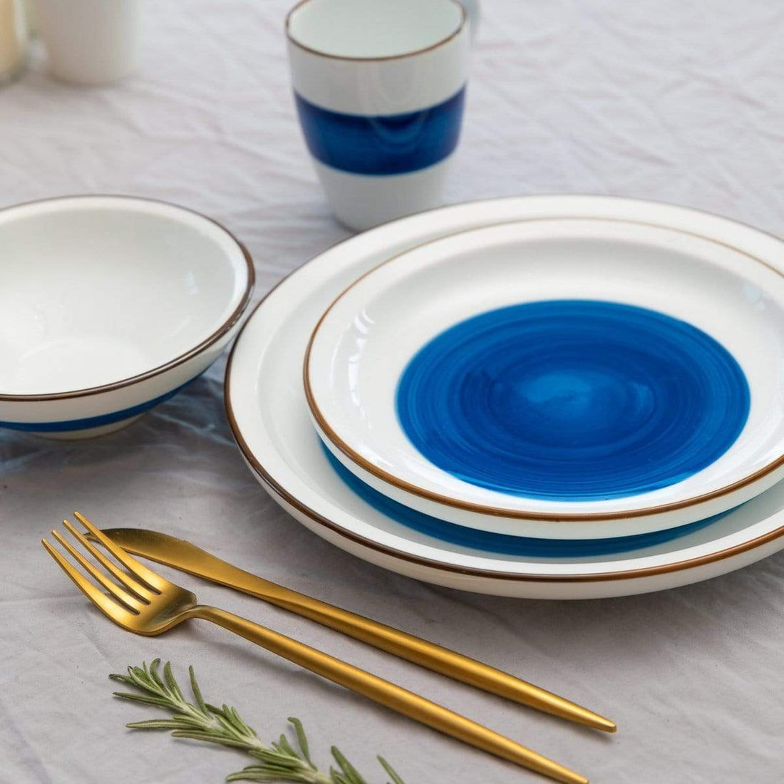 Elegant Flur Dinnerware Set