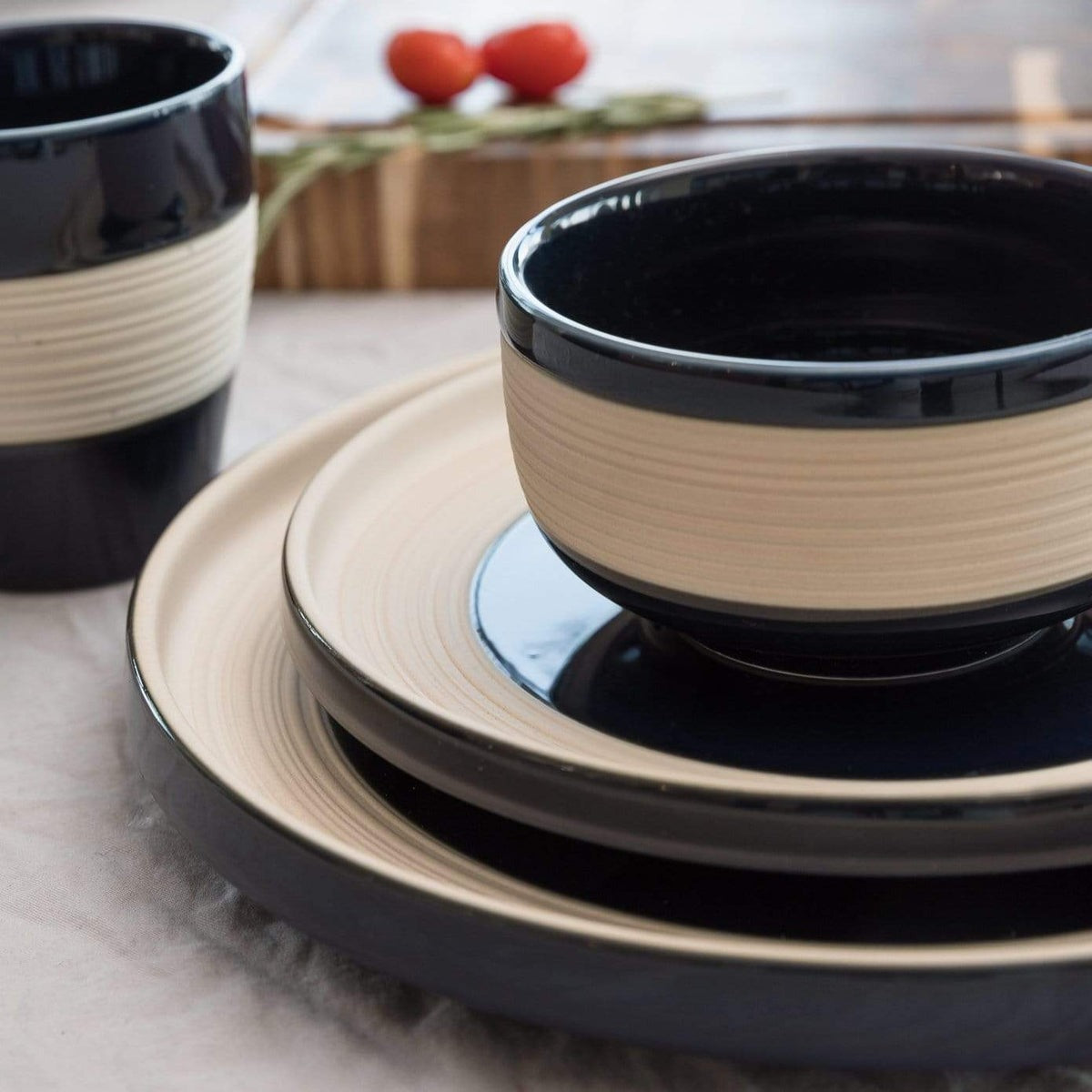 Minimalist Dinnerware Set