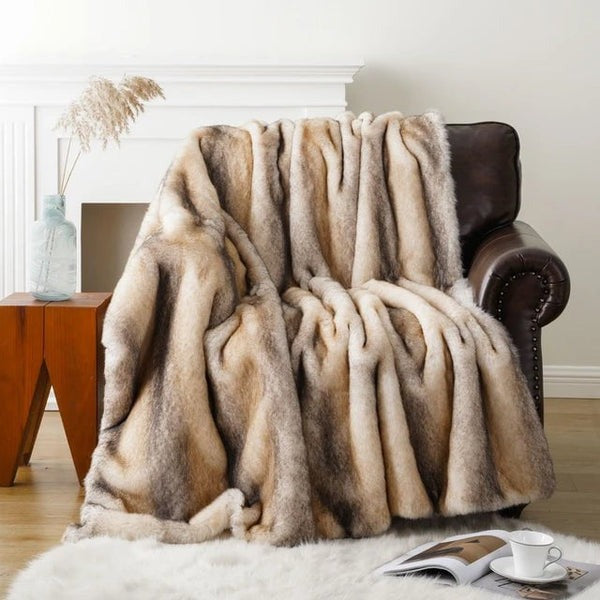 Luxurious Faux-Fur Blanket Throw