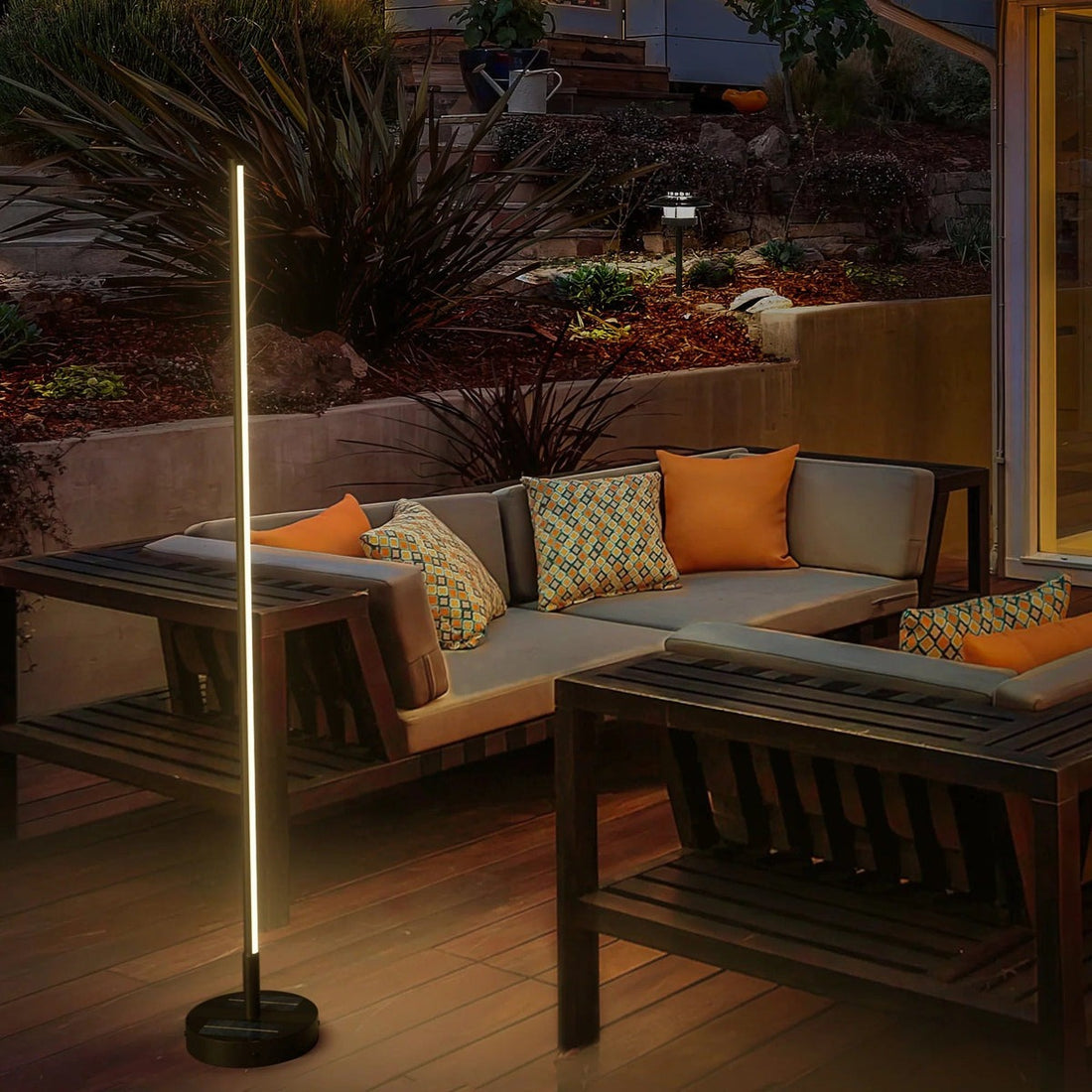 Deluxe Outdoor Floor Lamp