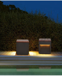 Deluxe Cubed Outdoor Light