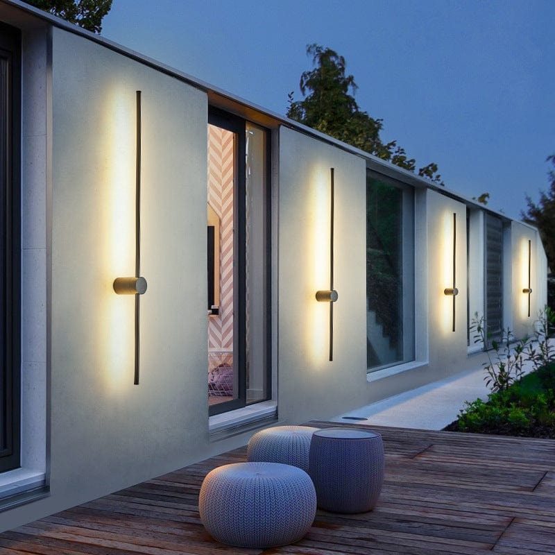 Luxurious Line Outdoor Light