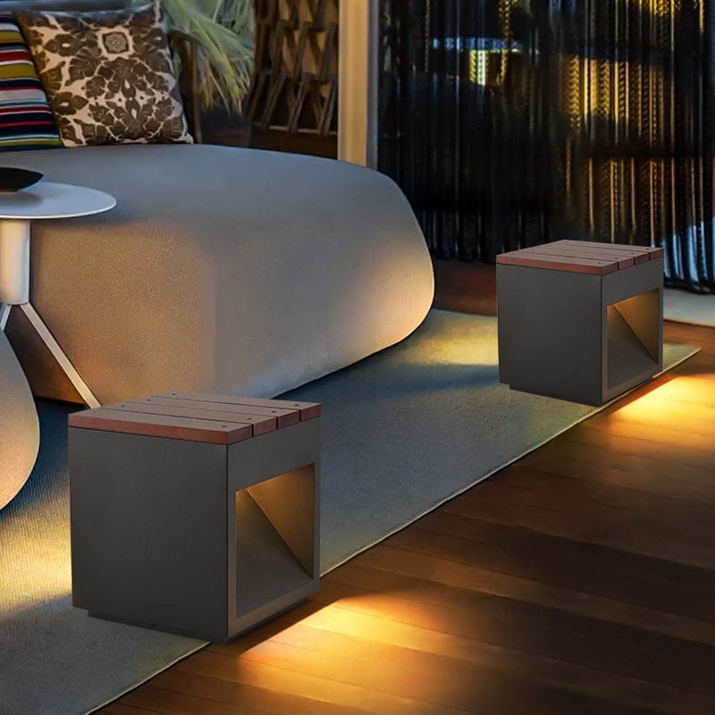 Deluxe Cubed Outdoor Light