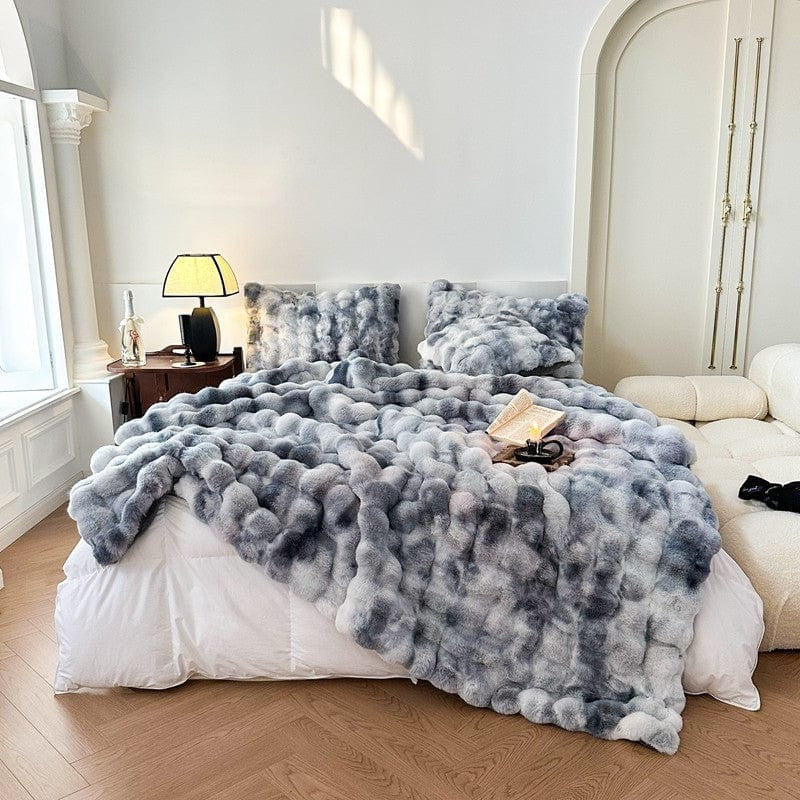 Luxurious Rabbit Faux-Fur Blanket Throw