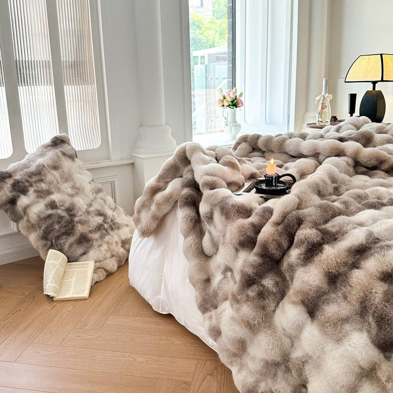 Luxurious Rabbit Faux-Fur Blanket Throw