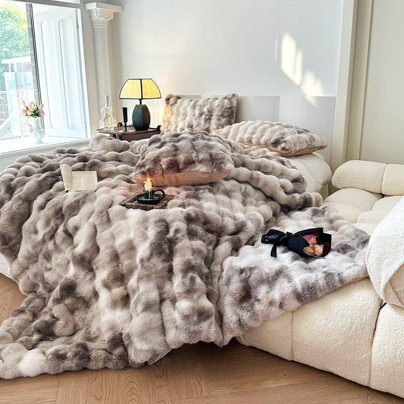 Luxurious Rabbit Faux-Fur Blanket Throw