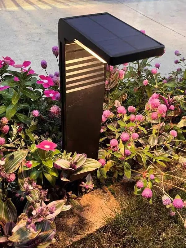 Minimalist Solar Garden Outdoor Light