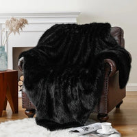 Luxurious Faux-Fur Blanket Throw