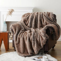 Luxurious Faux-Fur Blanket Throw