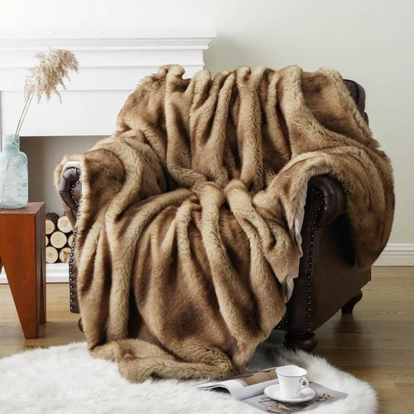 Luxurious Faux-Fur Blanket Throw