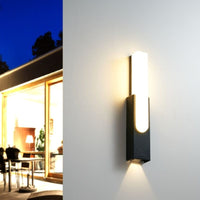 Elegant Pattern Wall Light