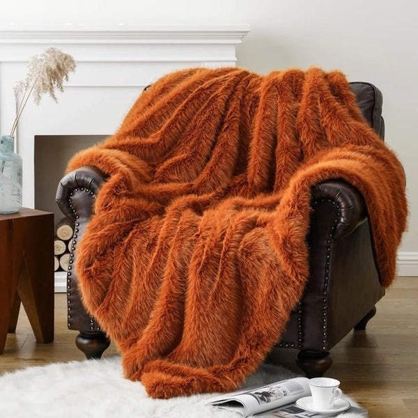 Luxurious Faux-Fur Blanket Throw